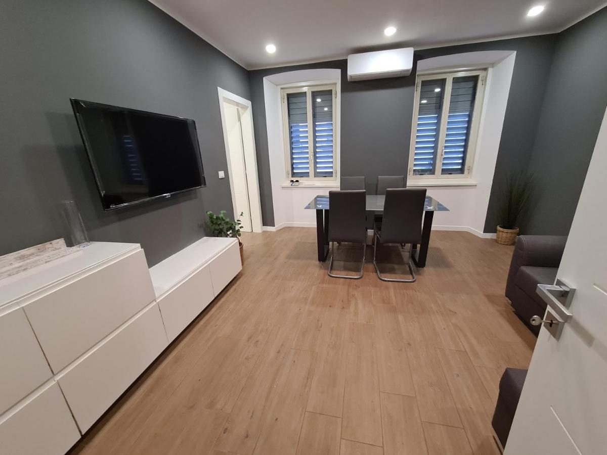 Smart Home ตรีเอสเต ภายนอก รูปภาพ